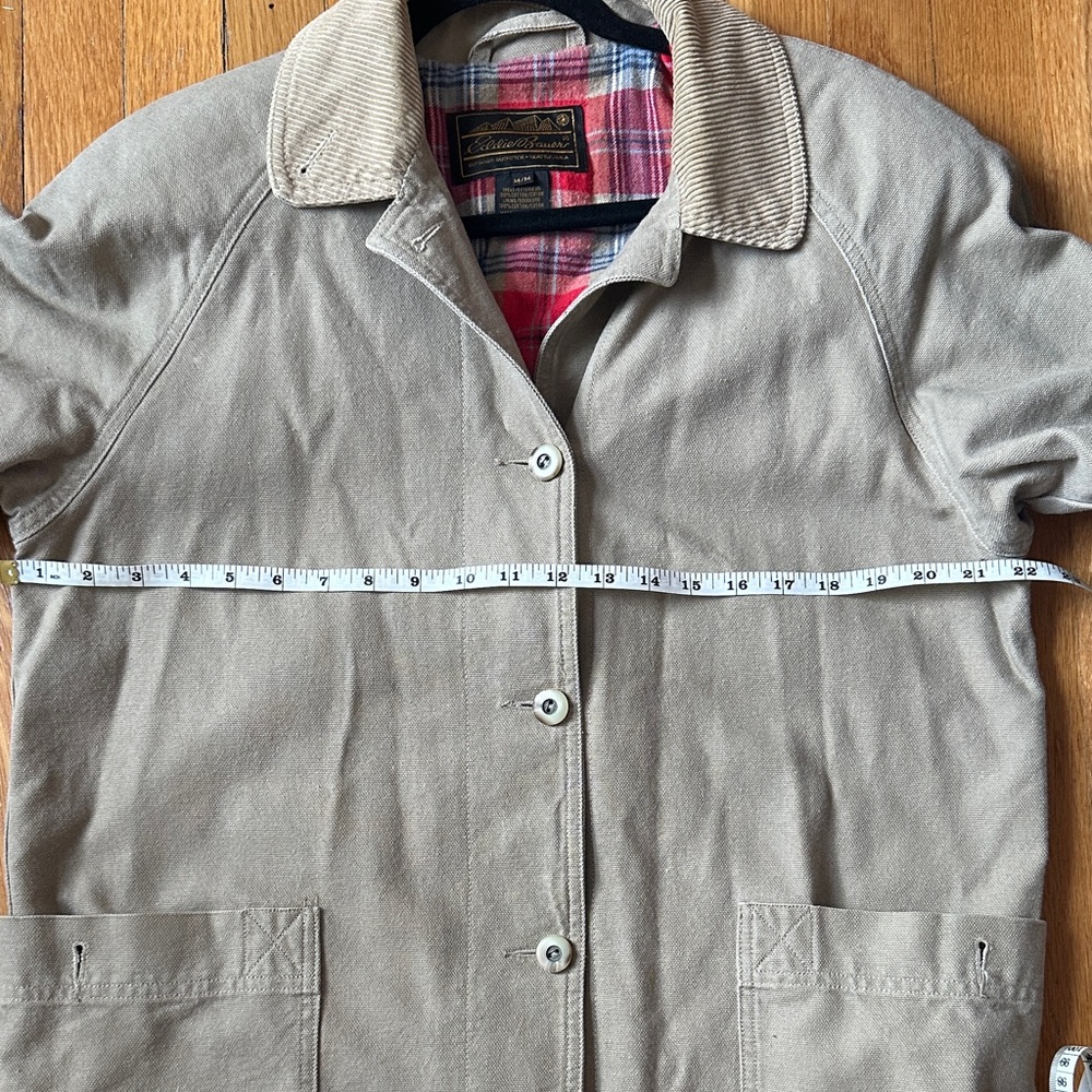 Eddie Bauer Tan Cotton Barn Jacket with Red Plaid Lining - Picture 9 of 15